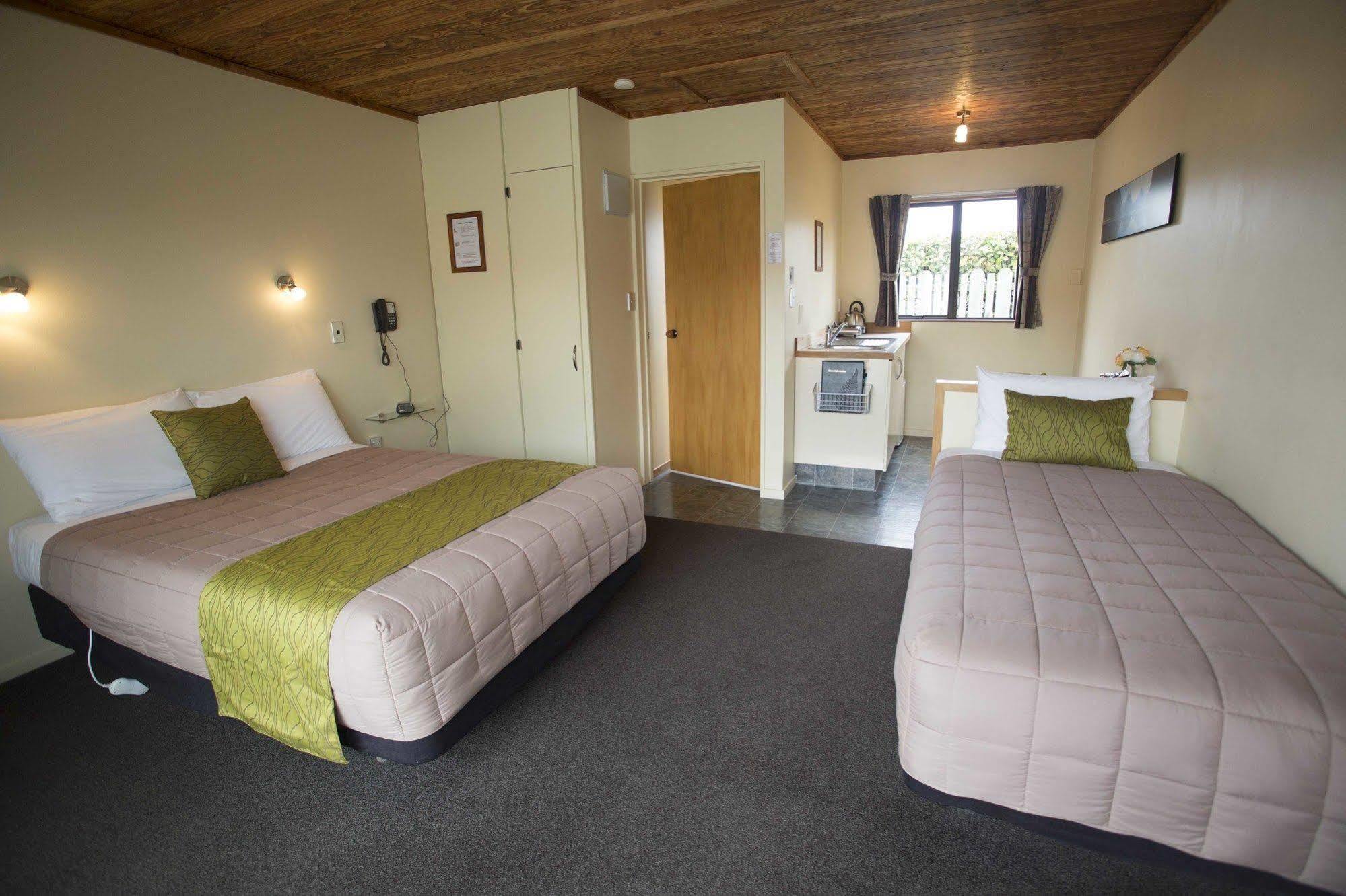 Motel Pinewood 4*