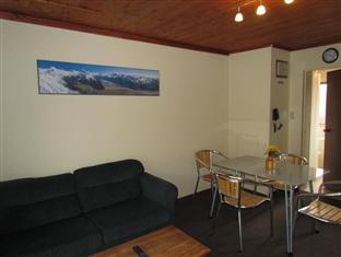 Pinewood 4*