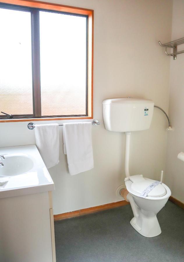 Pinewood Motel 4*