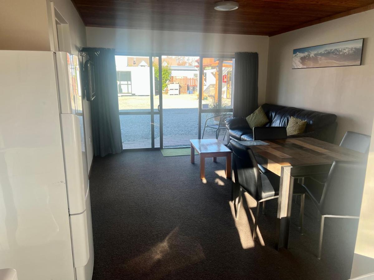Pinewood Motel 4*